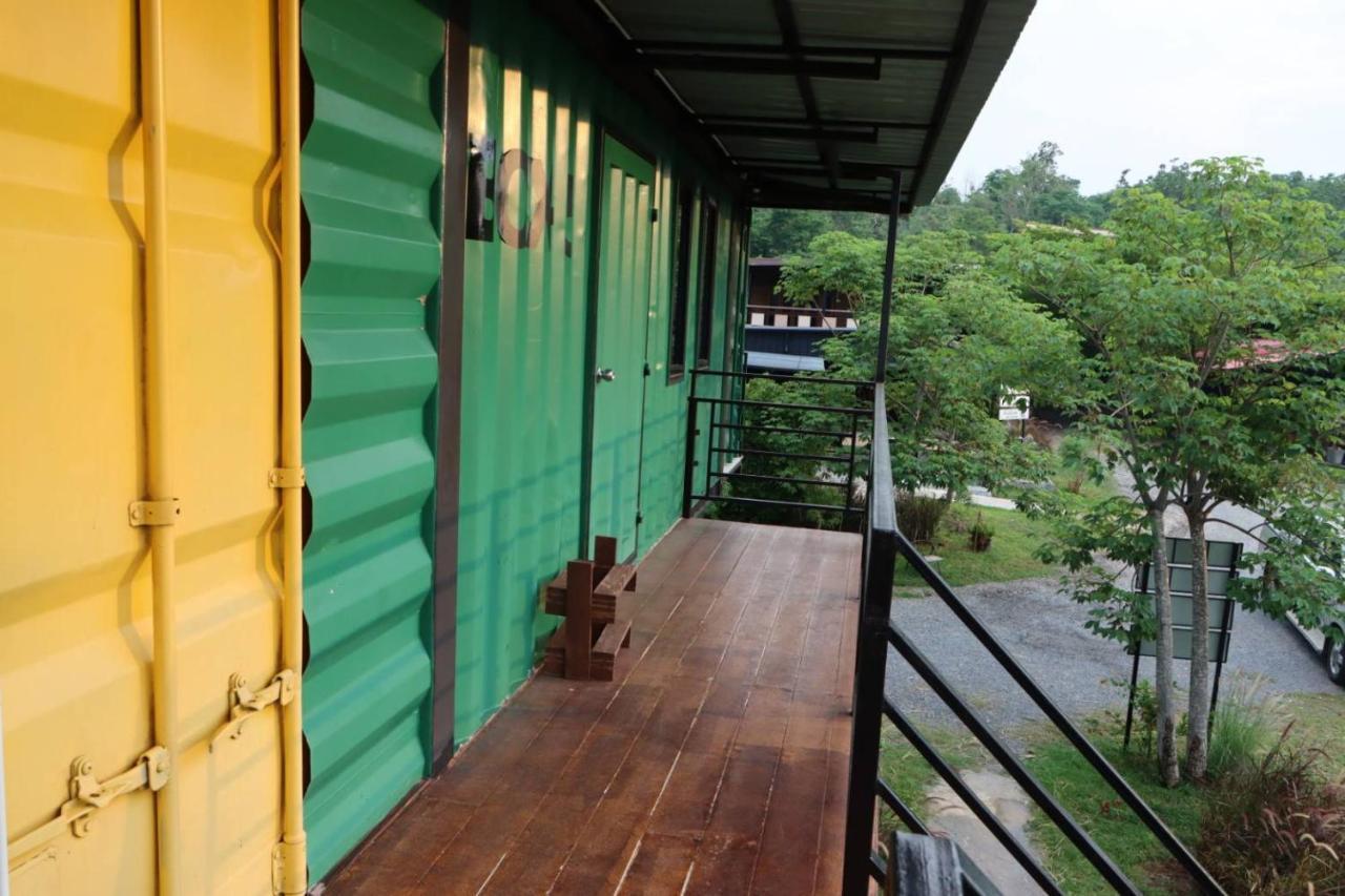 Smile Box Coffee & Resort Nong Hin Екстер'єр фото