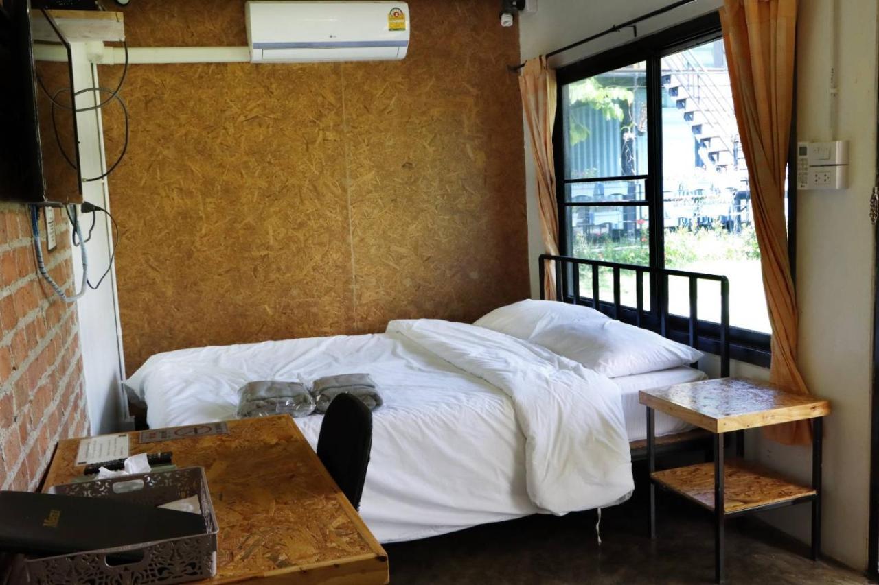 Smile Box Coffee & Resort Nong Hin Екстер'єр фото