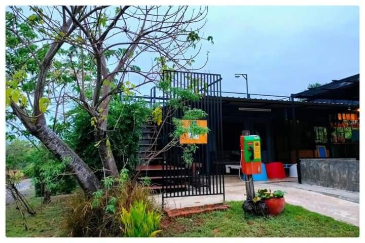 Smile Box Coffee & Resort Nong Hin Екстер'єр фото