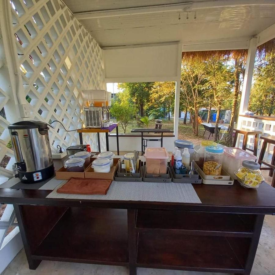 Smile Box Coffee & Resort Nong Hin Екстер'єр фото