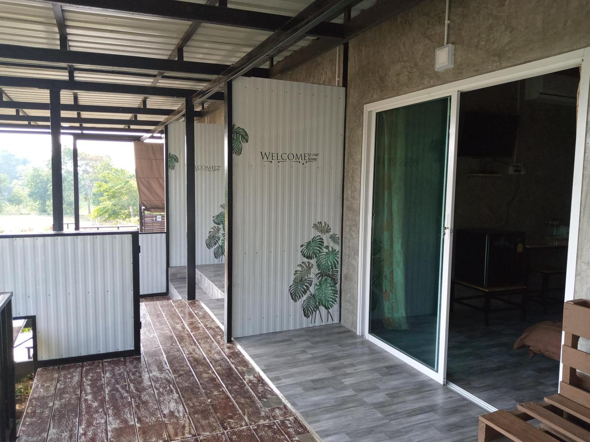 Smile Box Coffee & Resort Nong Hin Екстер'єр фото